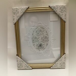 Burnes Of Boston Golden rectangular Picture Frame Fits 5’’ x 7’’ Photo